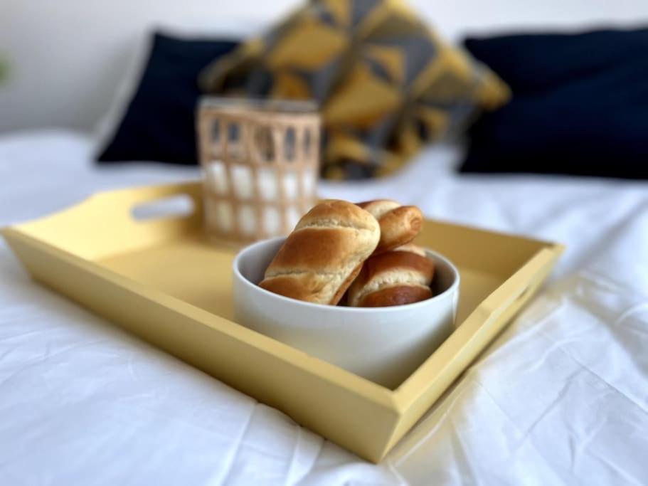 Modern 2 Bed Close To Mall With Parking & Garden Londen Buitenkant foto